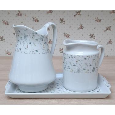 Imagem de Jogo Café e Chá Mesa Posta, Bandeja + Jarra Leiteira 740ml + Jarra Suco 1,280ml - Kit Porcelana Decorada