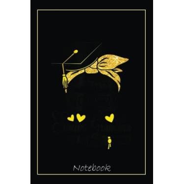 Imagem de Proud Grandma Of A Senior 22 Messy Bun Graduate 2022 Notebook: Graduation Gift Diary For Notes, Congratulations, Graduate Journal, Gold Graduate Gifts, Graduation Journal, 6x9 college ruled notebook