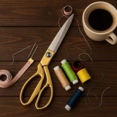 Imagem de Tesoura Profissional para Costura e Artesanato, 23cm, Cabo Dourado, Aço Inoxidável Super Amolada