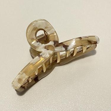 Imagem de Mini Piranha Dourada com Enfeite Mesclado - Pistache Acessórios, Creme
