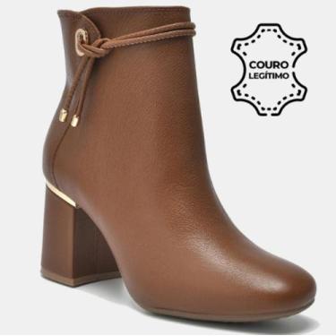 Imagem de Bota Feminina Via Marte Cano Curto Marrom Couro Salto Bloco 8cm, Marro