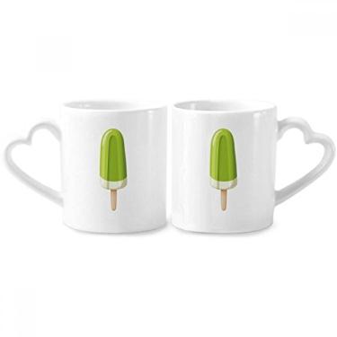 Imagem de Conjunto de canecas de porcelana para casal de sorvete verde de feijão mung com alça de coração