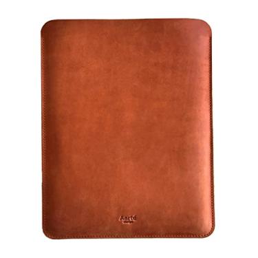 Imagem de Aartedesign Capa de couro vintage genuíno para MacBook Air/Pro de 13 polegadas 2018-2026 M1 M2 M3 M4/13 MacBook Pro M1 M2 M3 M4 Max (2018-2026) (vertical, Cognaq)