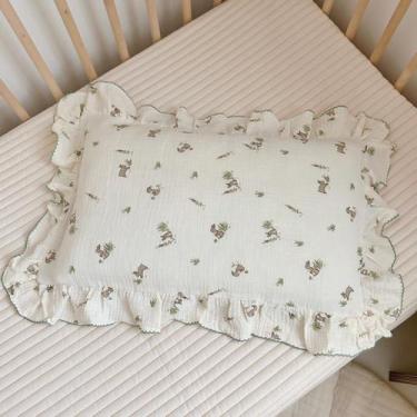 Imagem de Fronha BuLuTu Muslin Toddler 36x51cm com estampa de coelho