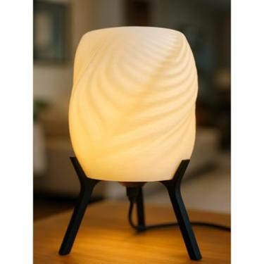 Imagem de Luminária de Mesa Decorativa Moderna, Design Wavy com Ondas Geométricas, Abajur com Base Tripé (Preto)