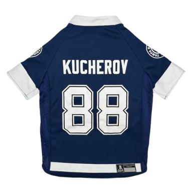 Imagem de Pets First NHLPA Nikita Kucherov Jersey de malha para cães e gatos, Tampa Bay Lightning The Russian Rifle-47 Dog Jersey, tamanho pequeno, camiseta licenciada para cães com seu jogador de time de