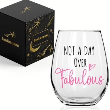 Imagem de Innfueunun Presentes engraçados de taça de vinho para mulheres, Not a Day Over Fabulous, aniversário perfeito, casamento, presente de Natal para mulheres, amigas, melhores amigas, colegas de trabalho