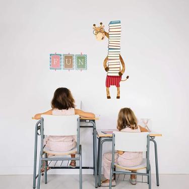 Imagem de Adesivo De Parede Dona Girafa E Seus Livros