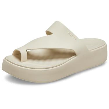 Imagem de Crocs Sandálias femininas plataforma Getaway Toe Loop, Arenito, 36