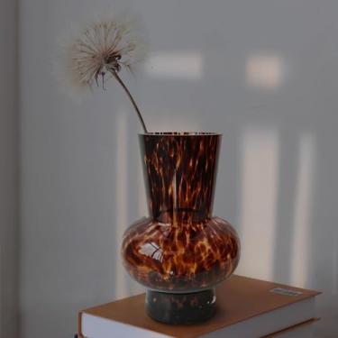 Imagem de Vaso de vidro leopardo de alto luxo de 20 cm — Peça central exclusiva e moderna marrom âmbar para decoração de casa, presentes e elegância do dia a dia