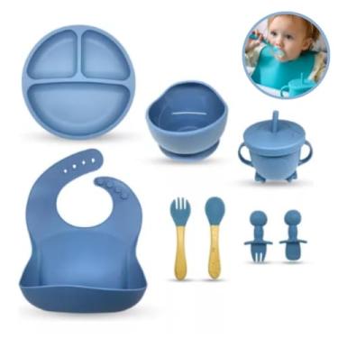 Imagem de Kit Introdução Alimentar Bebe 8 Peças Silicone Iniciação Para Alimentos Livre de BPA Atóxico Prato + 2 Talheres Silicone + 2 Talheres Cabo de Madeira Sem Pontas + Bowl Babador Copo (AZUL)