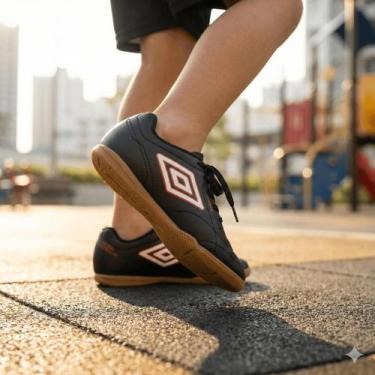 Imagem de Chuteira Infantil Umbro Futsal Class Jr. Preto/Vermelho, Preto, Vermel