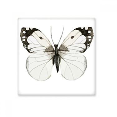 Imagem de Borboleta com asas brancas escuras, azulejo de cerâmica brilhante decalque de pedra adorna de tijolos esmaltados