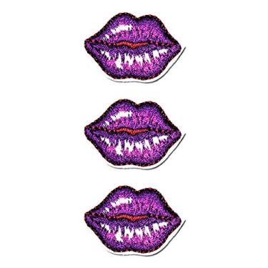 Imagem de Conjunto de 3 peças mini pequenas femininas sexy batom roxo lábios desenho animado patch sapatos jaqueta polo camiseta chapéu mochilas, acessório de roupas decorativo, moda pano, adesivos, adesivos de