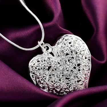 Imagem de Colar Feminino De Prata Esterlina 925 Com Pingente De Coração Esculpid