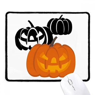 Imagem de Tapete de borracha para jogos Three Pumpkins Halloween Hallowmas com borda costurada