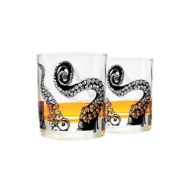 Imagem de Óculos de uísque Greenline Goods – Conjunto de presente para copo de 283 ml – Óculos Kraken Whiskey (conjunto com 2) | Decoração de polvo de vidro de pedras antigas