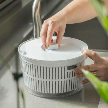 Imagem de Centrifugador e Secador de Saladas e Folhas Giratório Com Cesto Drenag