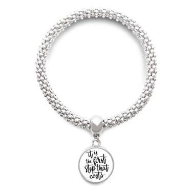 Imagem de DIYthinker Pulseira de prata com pingente redondo é o primeiro passo que custa citação