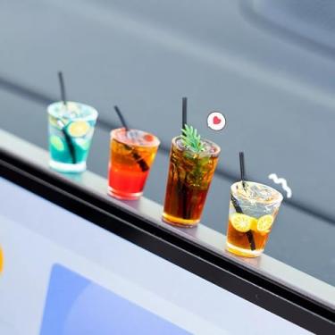 Imagem de 4 peças de mini bebidas fofas decoração de painel de espelho retrovisor de carro, decorações engraçadas de painel de bebidas, ornamento kawaii, acessórios interiores para escritório em casa