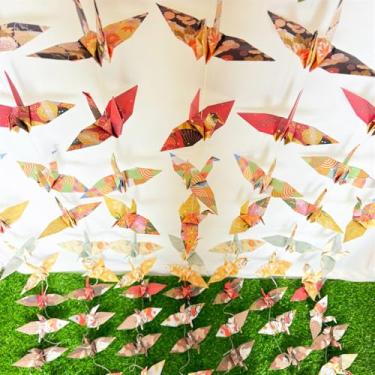 Imagem de YMASELA Guirlandas suspensas japonesas grandes de papel Washi (1,6 m x 4 cordas) padrões mistos dobradas feitas à mão origami pássaros serpentinas para casamento, chá de bebê, chá de bebê, suprimentos