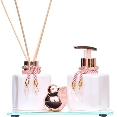 Imagem de KIT LAVABO PET (Plástico), 250 ML LUXO BRANCO ROSE; COM PASSARINHO ROSE EM PORCELANA E BANDEJA ESPELHADA..