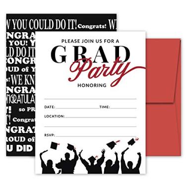 Imagem de 25 convites de festa de formatura vermelhos e pretos com envelopes para celebração ou anúncio de graduação da faculdade, ensino médio, universidade - Cartões de convite preenchidos em estilo -