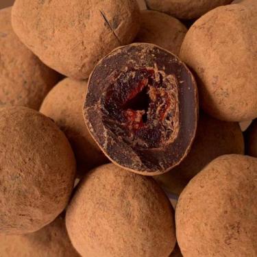 Imagem de Cereja Drageada com Chocolate 70% Cacau 100g - Mania De Castanha