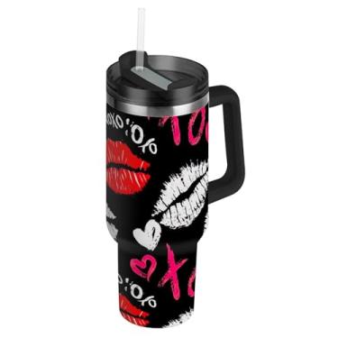 Imagem de Joisal Copos de aço inoxidável com tampas e canudos, batom vermelho e branco Kiss XOXO Cars, caneca de café, bebida quente, copo grande de 1,134 g com alça, garrafa de água isolada