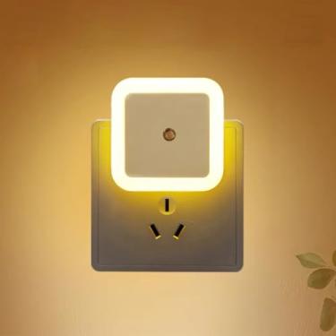 Imagem de Pacote com 4 lâmpadas LED de luz noturna com sensores inteligentes do crepúsculo ao amanhecer para quarto, banheiro, corredor, cozinha, luz quente