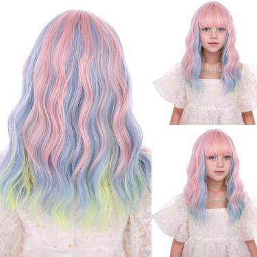 Imagem de Edivd Peruca infantil arco-íris para meninas, curta, colorida, com franja de ar, cabelo encaracolado ondulado multicolorido para crianças, cabelo sintético resistente ao calor com touca