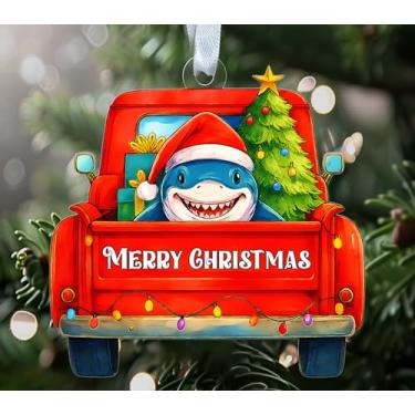 Imagem de NKPDesigns Enfeite de Natal de tubarão acrílico - Caminhão vermelho engraçado - Chapéu de Papai Noel tubarão - Lembrança de decoração de férias - Feliz para amantes do oceano e animais