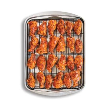 Imagem de Nordic Ware Conjunto de 2 peças de bandeja de cozimento crocante para forno, inclui frigideira e prateleira; alumínio natural para fritar ao ar, crocante, grelhar, assar