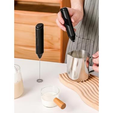Imagem de Espumador de leite elétrico portátil e mini varinha misturadora de bebida, máquina de espuma de café portátil de 21 cm, batedor e agitador manual alimentado por bateria para matcha, expresso e bebidas