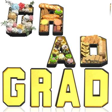 Imagem de GRAD Conjunto de cartas de papelão para charcutaria Bandejas douradas de graduação para alimentos, bandeja de cartas, caixa de bolo de chocolate e doces para decoração de festa de pós-graduação do