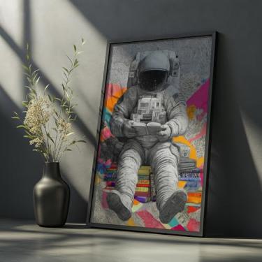 Imagem de Quadro Decorativo Astronauta Leitor Com Moldura Espaço Livros Colorido Criativo Pop Art Estudo Leitura Geek Nerd Quarto Escritório Decoração