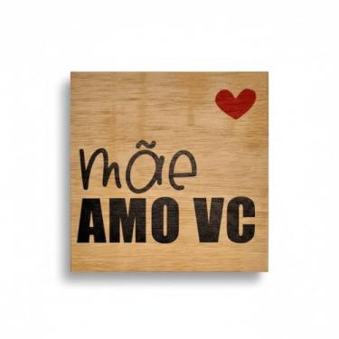 Imagem de Quadrinho Decorativo de Madeira Mãe Amo Você, Compensado Naval, 19x19cm, Natural com Detalhes Preto e Vermelho, Tema Amor, Gancho Jacaré