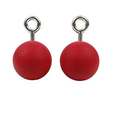 Imagem de Atomik Rock Climbing comporta bombas suspensas de 9 cm em vermelho para treinamento de aderência e força, como visto no American Ninja Warrior