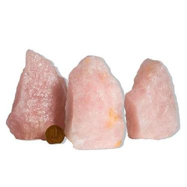 Imagem de 03 Cristal Rosa Pedra Pé Serrado 200 a 300g 8 a 12cm Tipo B - Cristais