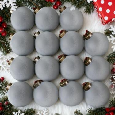 Imagem de Sbarklo Conjunto de 15 enfeites de veludo flocado de Natal - Bolas de Natal inquebráveis com tampas e cordas metálicas, bolas decorativas de 7,5 cm para decoração de férias de árvore/guirlanda (cinza)