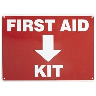 Imagem de Accuform MFSD958VA Placa de segurança de alumínio, Legend "First AID KIT (Arrow Down)", 25,4 cm de comprimento x 35,5 cm de largura, branco sobre vermelho