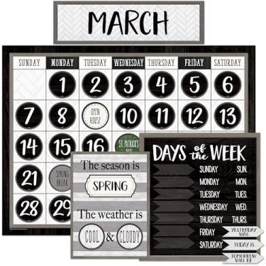 Imagem de Quadro de avisos com calendário de fazenda moderno