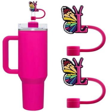 Imagem de Lindas capas de canudo com letra inicial para copos Stanley 20/30/1,134.0 g - tampas à prova de poeira de 10 mm/0,4 pol. - Protetor reutilizável para canudos de 9 a 10 mm, 2 peças