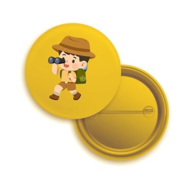 Imagem de Bottons Pins Explorador Safari com Binóculo, Tema Aventura, Design Cartoon, Pack com 10 Unidades (10, Amarelo)