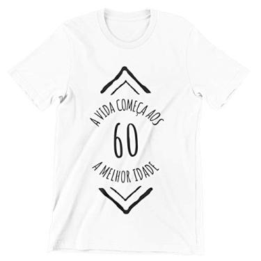 Imagem de Camiseta Estampada A Vida Começa aos 60 Anos Branca Tamanho M