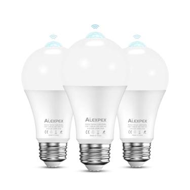 Imagem de ALEXPEX Pacote com 3 lâmpadas LED com sensor de movimento, luzes de 13 W 1100 lm, iluminação LED interna A19 E26 2700K, ativada por movimento para varanda, corredor, sala de armazenamento, entrada