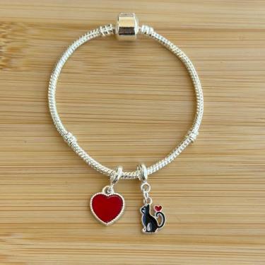 Imagem de Pulseira com 2 berloques: gato preto + coração vermelho - banhados a prata