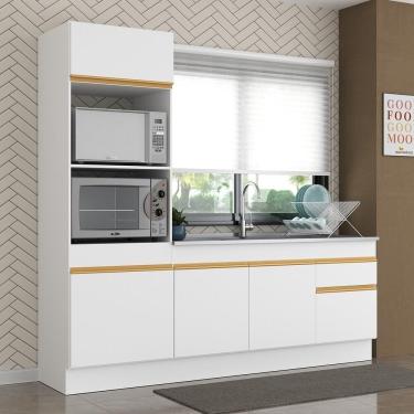 Imagem de Cozinha Compacta Com Rodapé Com Armário E Balcão Branca