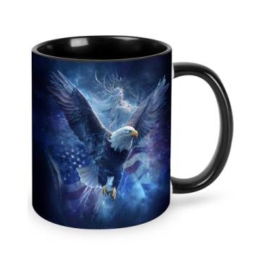 Imagem de Yrebyou Caneca de café com bandeira dos EUA Eagle Caneca de café de cerâmica com alça presentes para mulheres e homens, seguro para micro-ondas para casa ou escritório, 325 ml