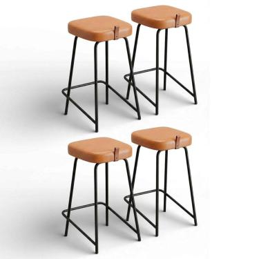 Imagem de Kit 04 Banquetas Médias Para Cozinha Vik Estofada Couríssimo Whisky - Abmaza